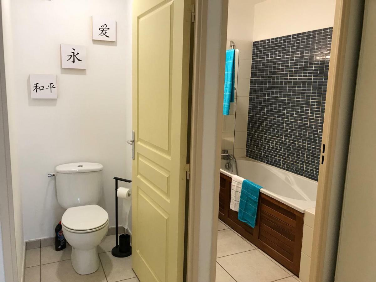 Meuble Homard Avec Jacuzzi Et Vue Mer Saint-Gilles Les Bains Exterior photo